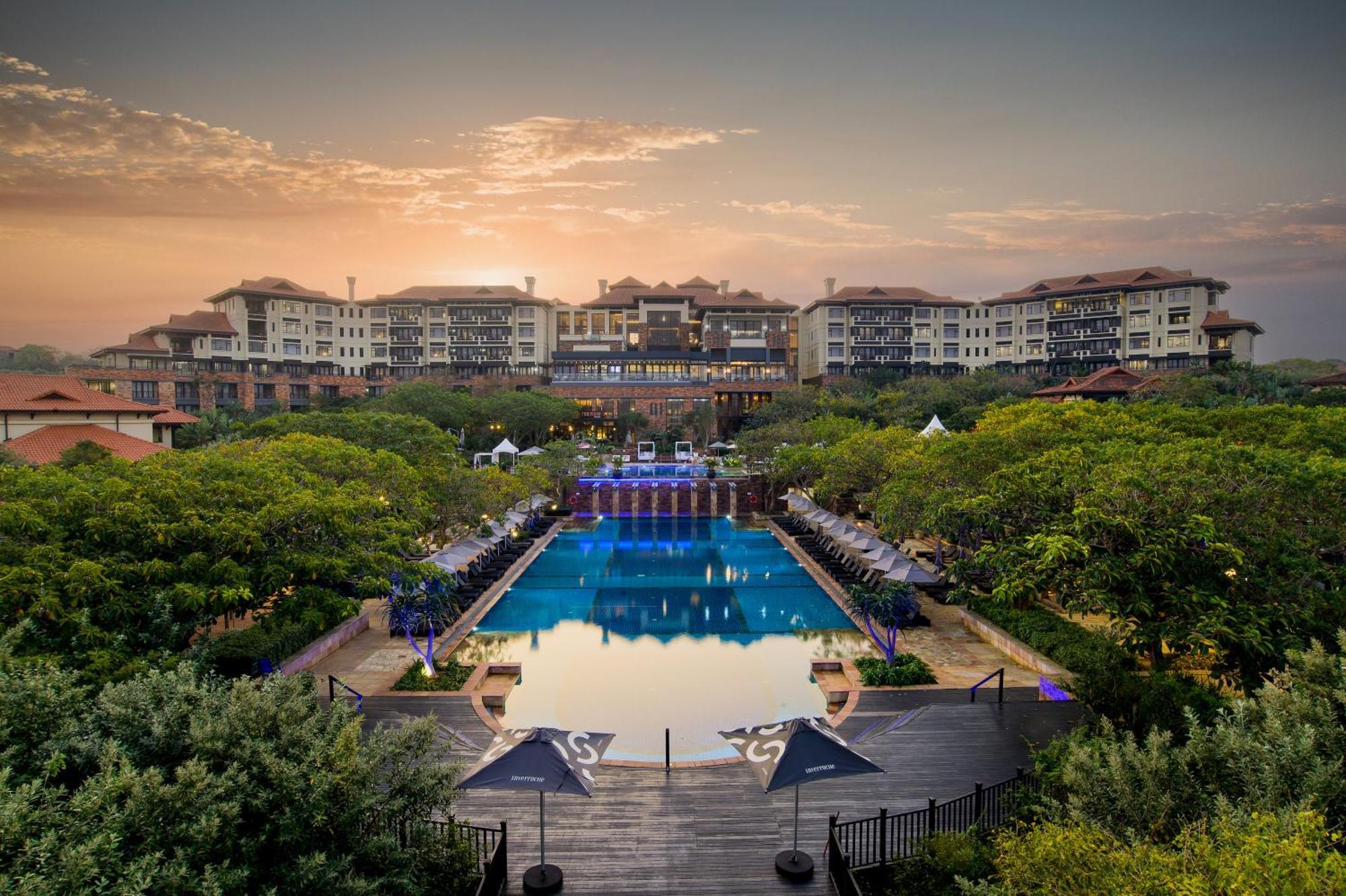 The Capital Zimbali Hotel Балито Екстериор снимка The Village at Sunway Putra