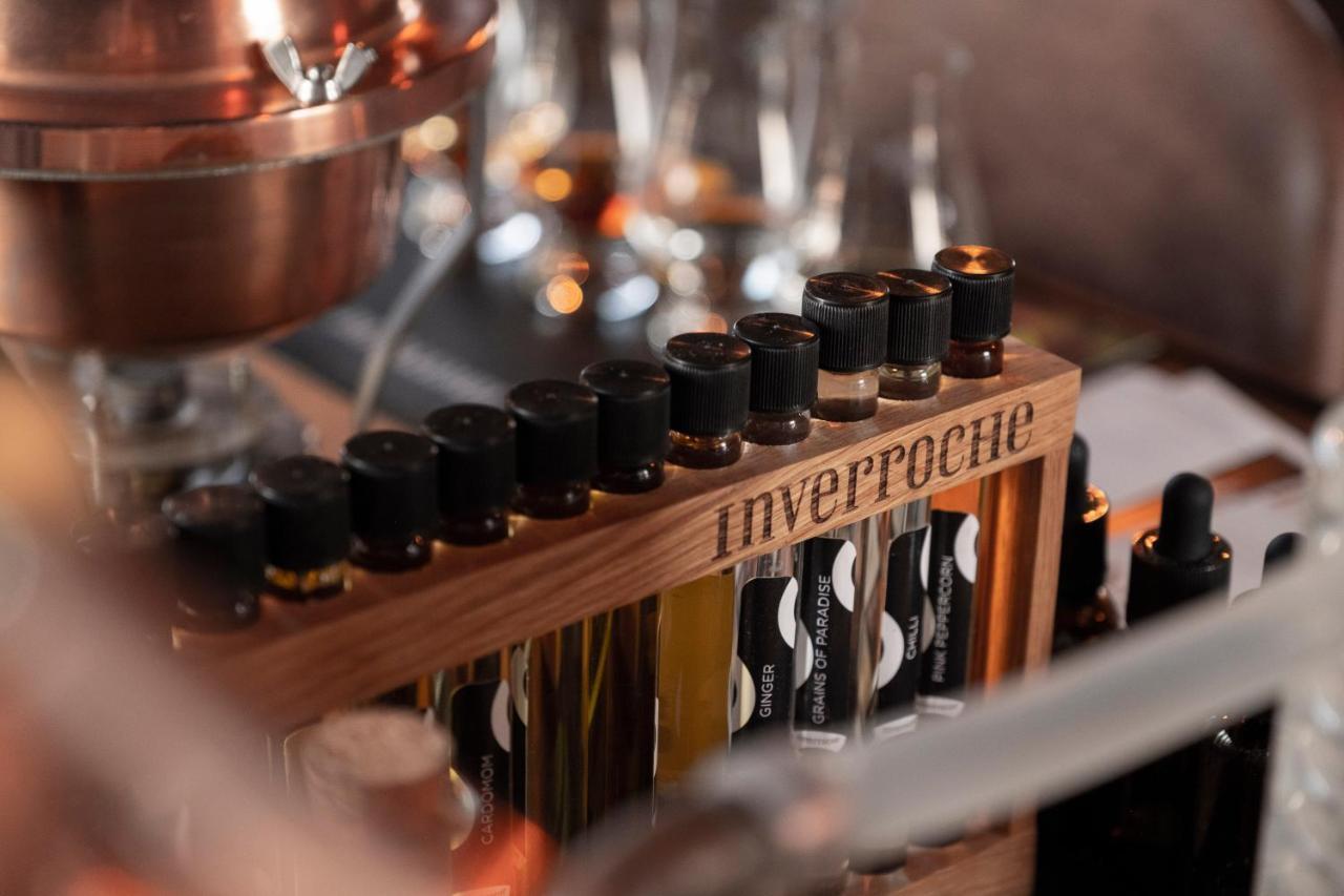The Capital Zimbali Hotel Балито Екстериор снимка A collection of essential oils