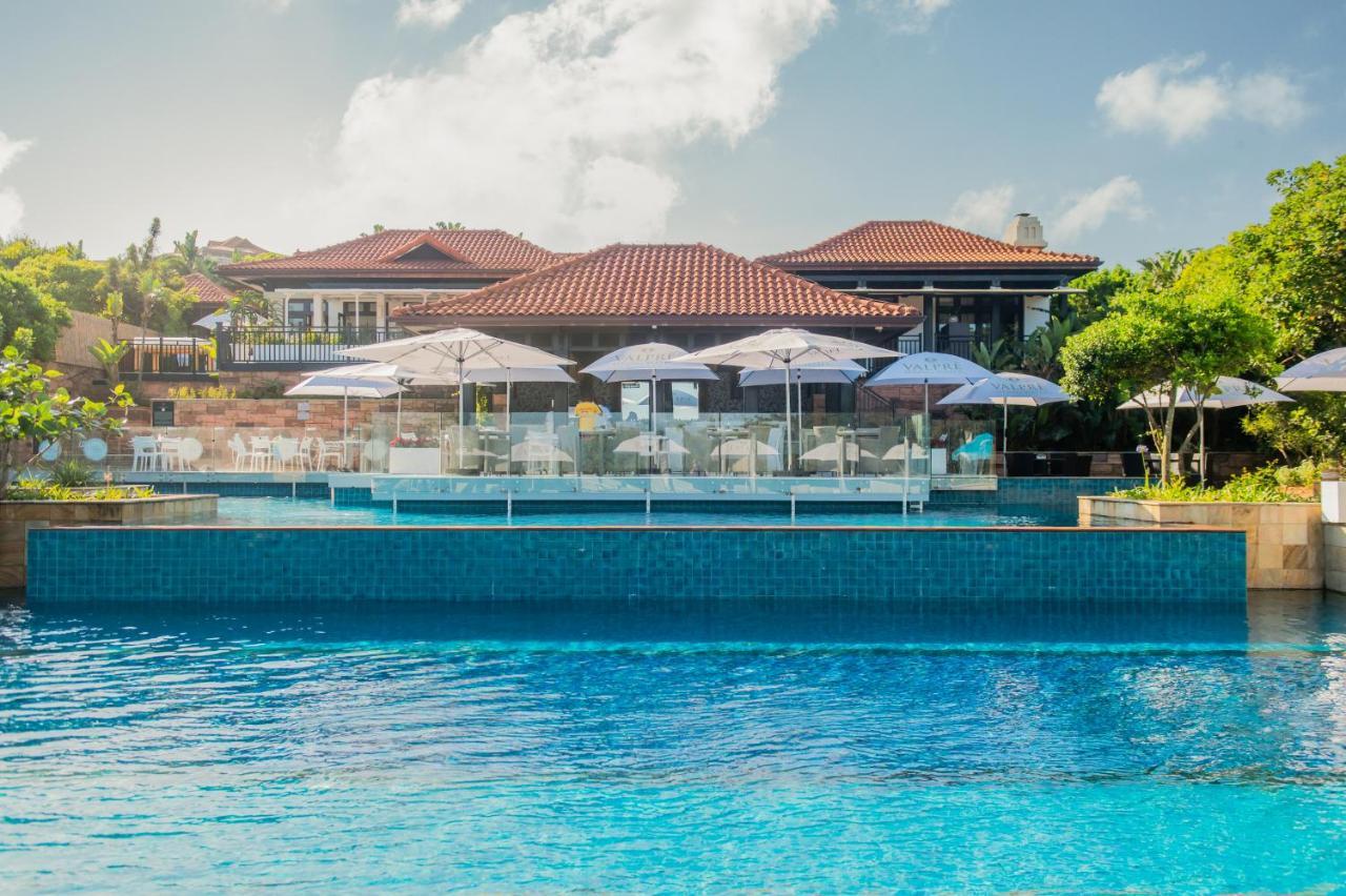 The Capital Zimbali Hotel Балито Екстериор снимка The swimming pool at the resort