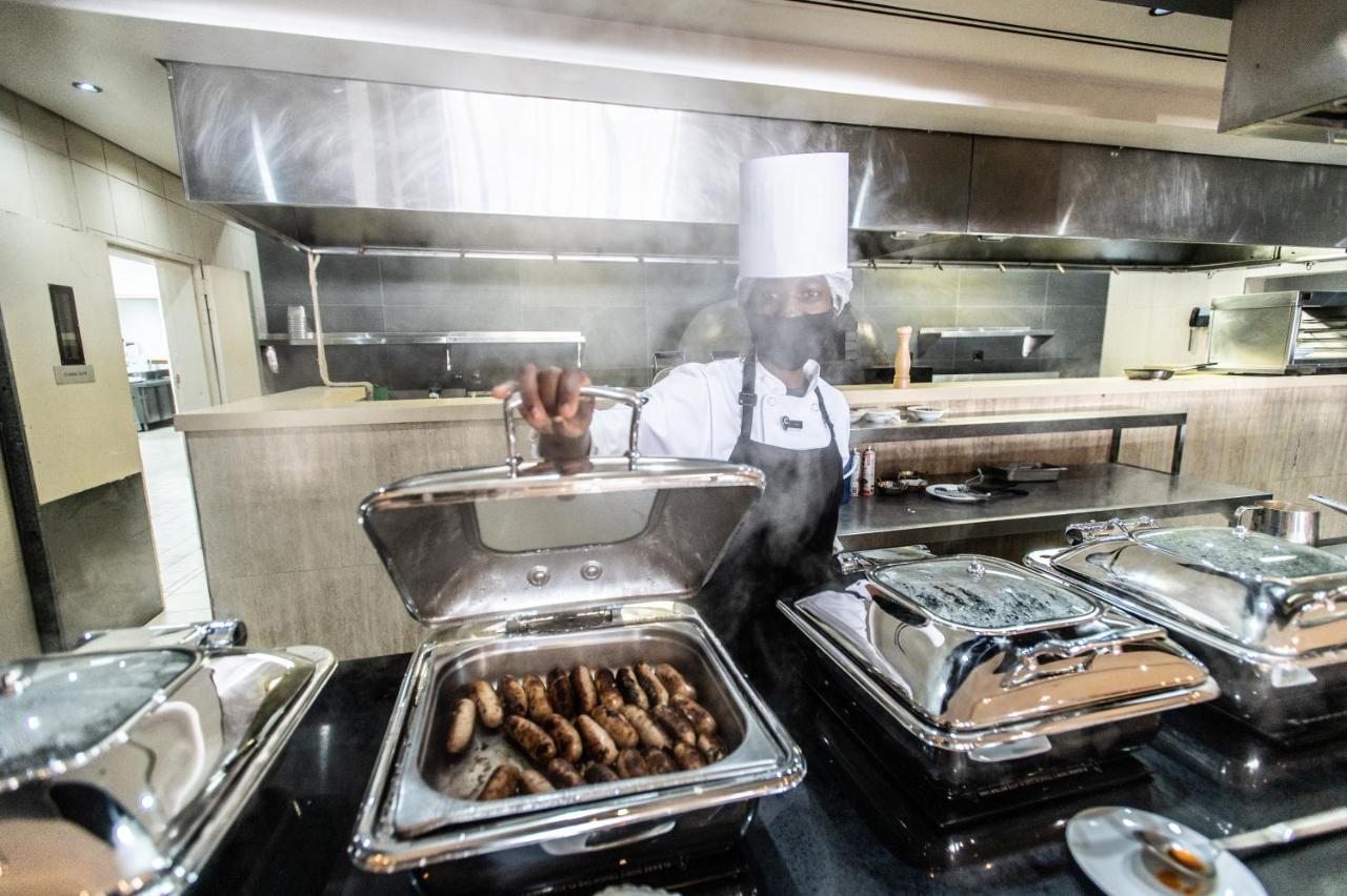 The Capital Zimbali Hotel Балито Екстериор снимка A commercial kitchen