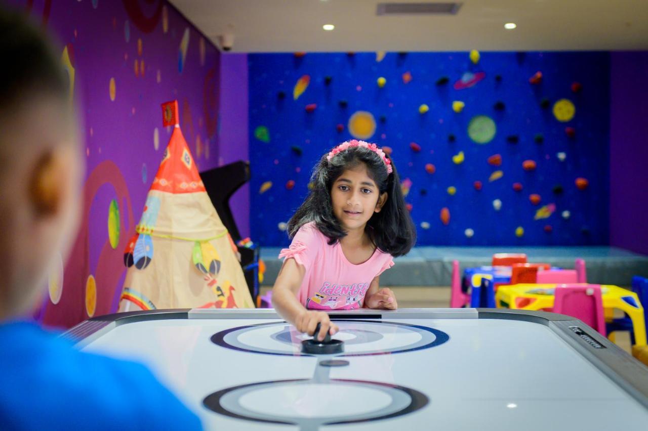 The Capital Zimbali Hotel Балито Екстериор снимка Air hockey