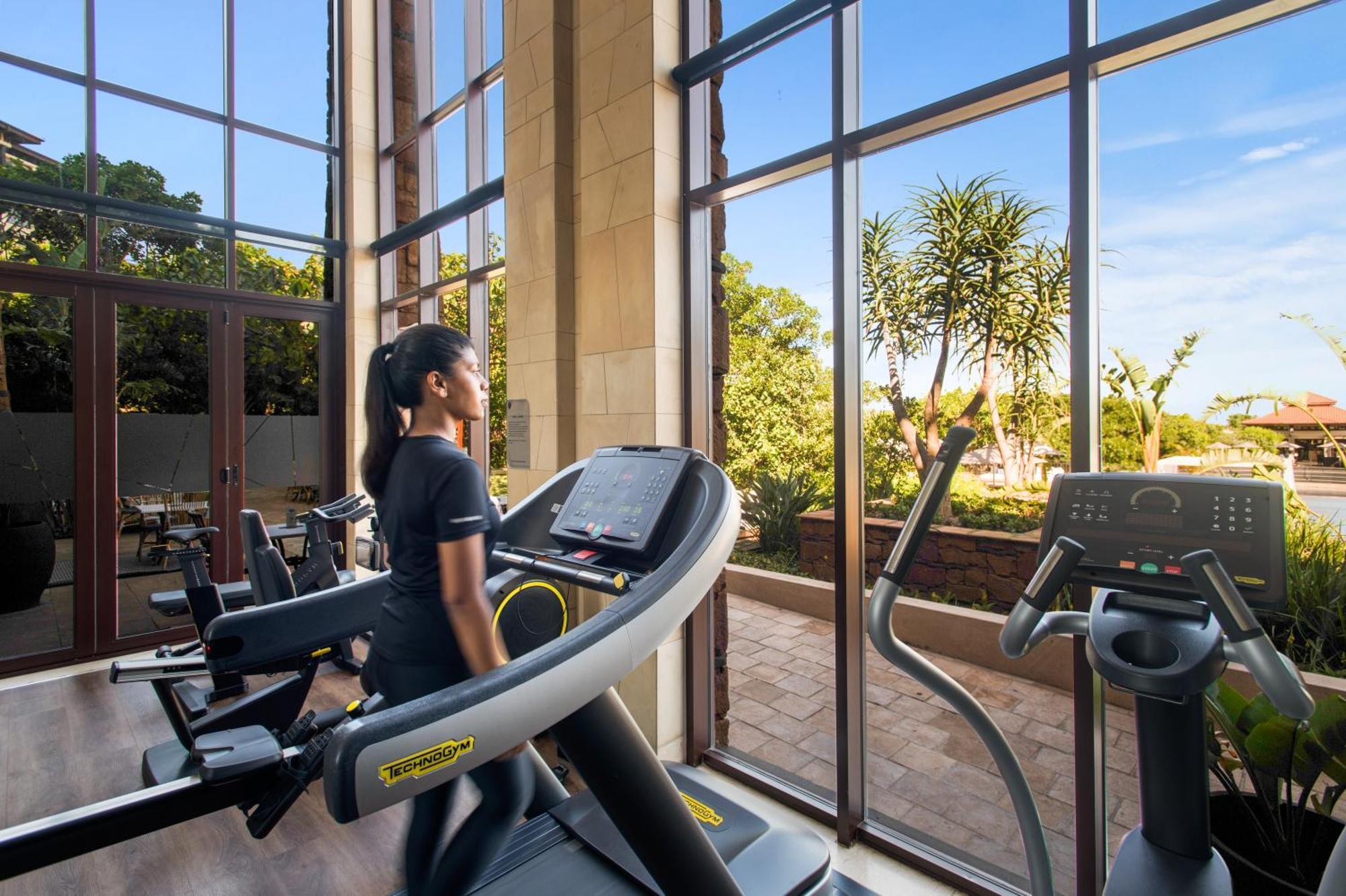 The Capital Zimbali Hotel Балито Екстериор снимка The gym at The Park, Hyderabad